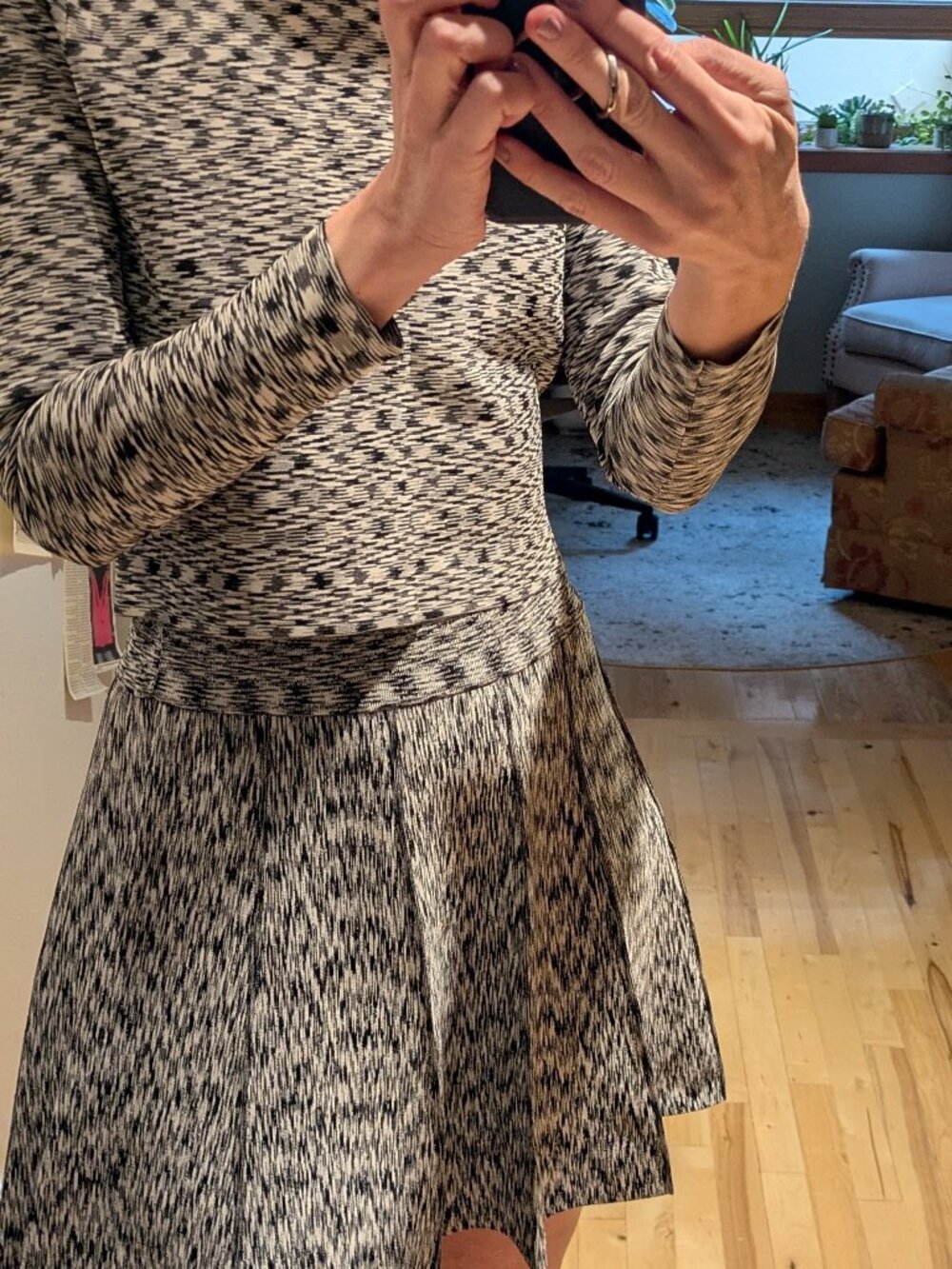 M Club Monaco Walda Stretch Knit Skirt Set.